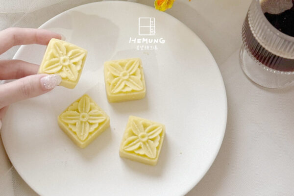 雪藏綠豆糕一口大小